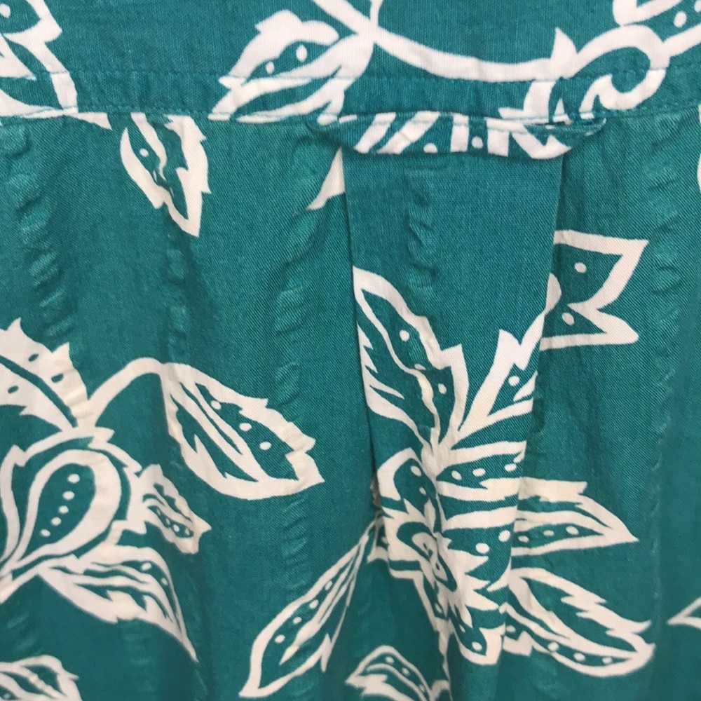Chaps Ralph Lauren Green and White Hawaiian Shirt - Picture 7 of 10